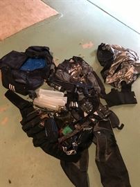 PAINTBALL anyone !!!??? Uniform, gun, targets,etc