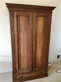 Armoire