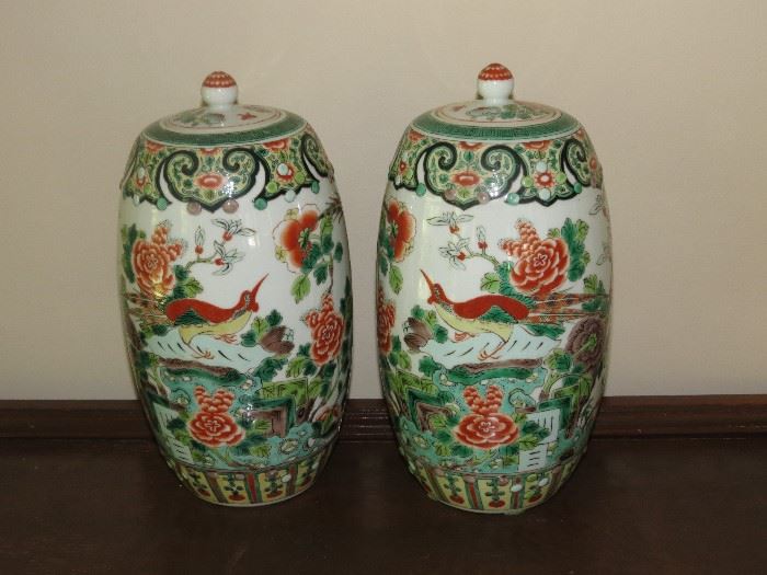 old matching Chinese urns w/lids