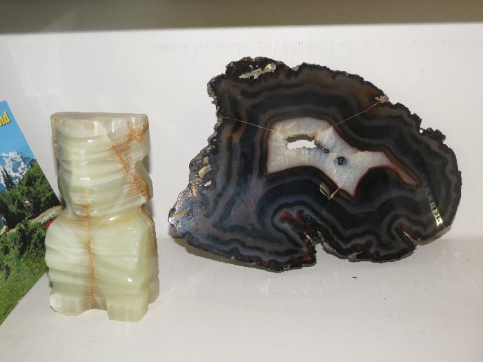 Onyx carving and agate slab