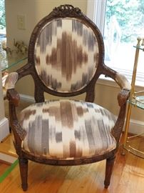 CAROLINA FANS!  CHECK OUT THE RAMS HEADS ON THIS HEAVILY CARVED CHAIR.