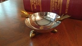 Decorative silver-plate ash try