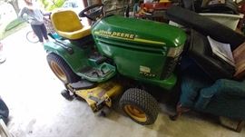John deere riding law mower