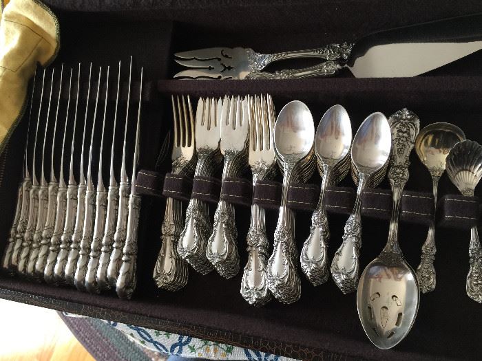 REED & BARTON STERLING SILVER "BURGUNDY" SERVICE FOR 13