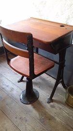 50's SCHOOL DESK