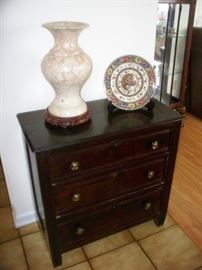 Marble Vase - Porcelain - 3 Drawer Chest