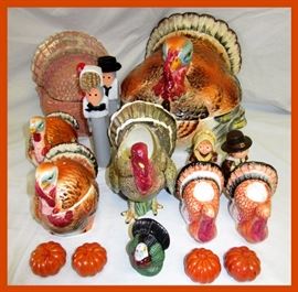 Thanksgiving Day Items, Lots of Turkeys 