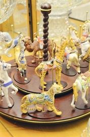 1988 Franklin Mint Treasury of Carousel Rotating Display w/ Porcelain Figurines