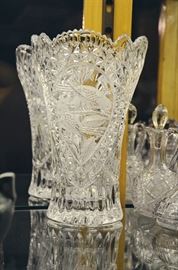 Hofbauer Byrdes 10" Crystal Vase