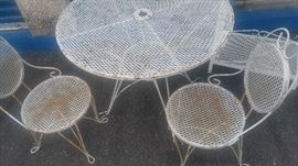 IRON TABLE & CHAIRS
