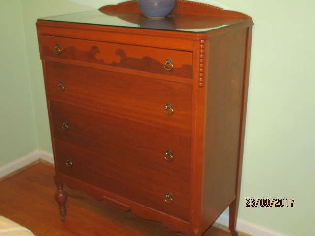 Early century chest of drawers