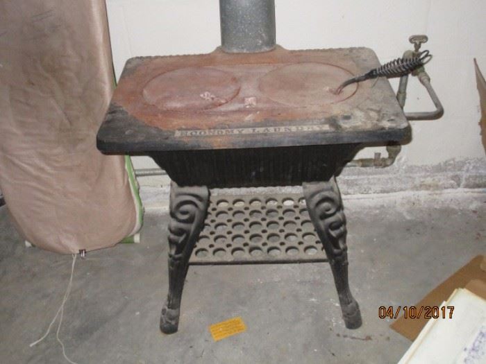 Antique Iron express gas stove