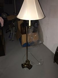 FLOOR LAMP