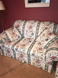 STEARNS AND FOSTER FLORAL SLEEPER LOVE-SEAT