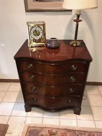 GORGEOUS ANTIQUE MAHOGANY SIDE CABINET / CHEST