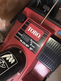 TORO SNOWBLOWER