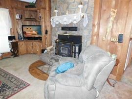 Recliner, Pr.Aladdin Oil Lamps