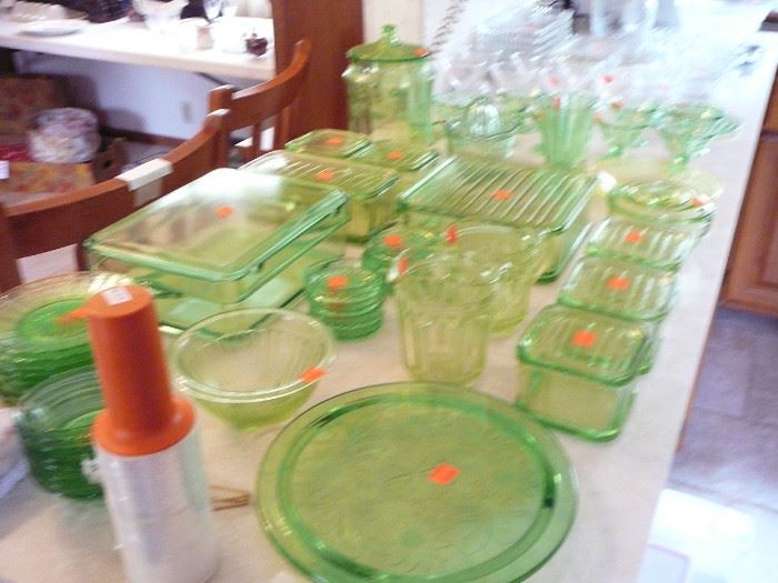 GREEN DEPRESSION GLASS : CAKE PLATE, REFRIGERATOR BOXES - COOKIE JAR AND MORE ! 