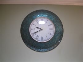 Modern wall clock