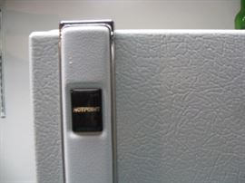 Hotpoint fridge works all the way