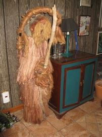 4-5' Tree like creature