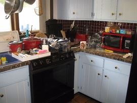 Kitchen maid toaster and microwave,