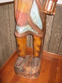 Modern reproduction.
Made in Thailand
Hand carved