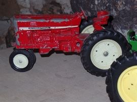 Vintage International tractor
