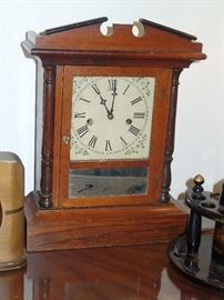  Wood Mantel clock 