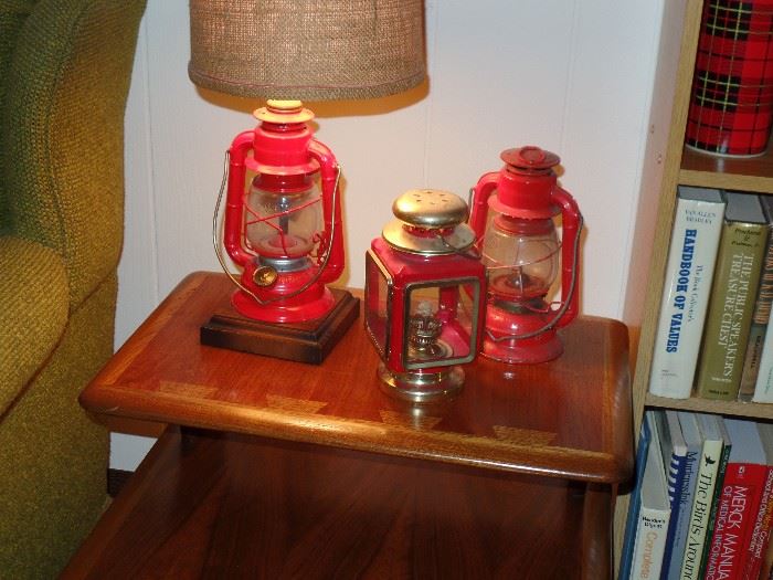 Lantern lamp and matching red lantern 