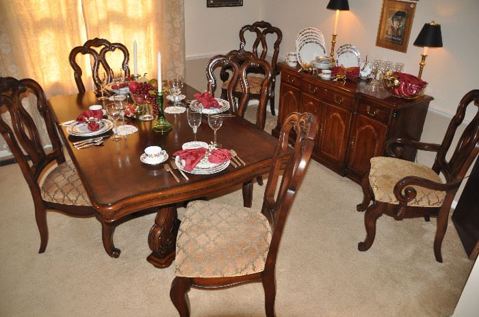 Lovely dining room complete with mahogany dining table, two extension leaves, and 6 chairs. Closed 67" L x 43" W.  with leaves 103" L