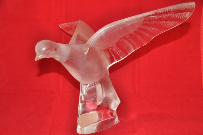 Beautiful lalique Large Charis Spread Wings