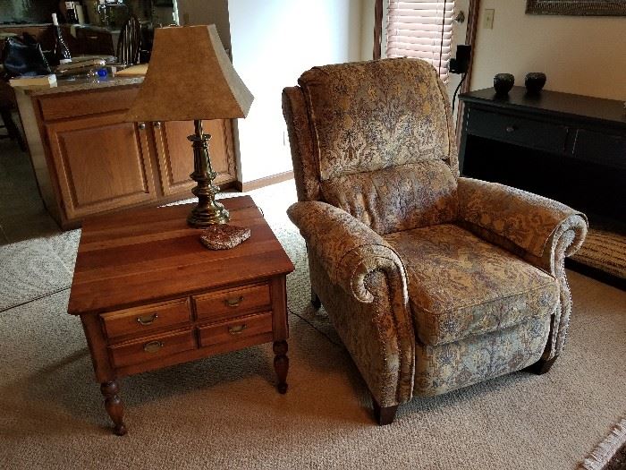Recliner and accent table