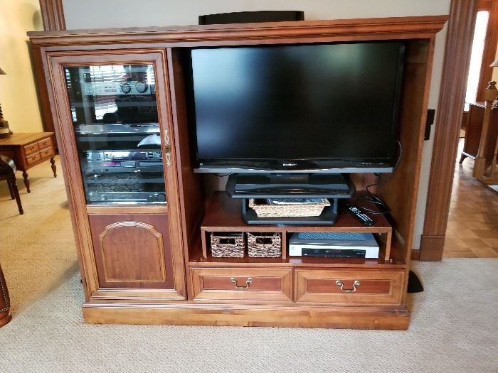 Flat screen tv and media center