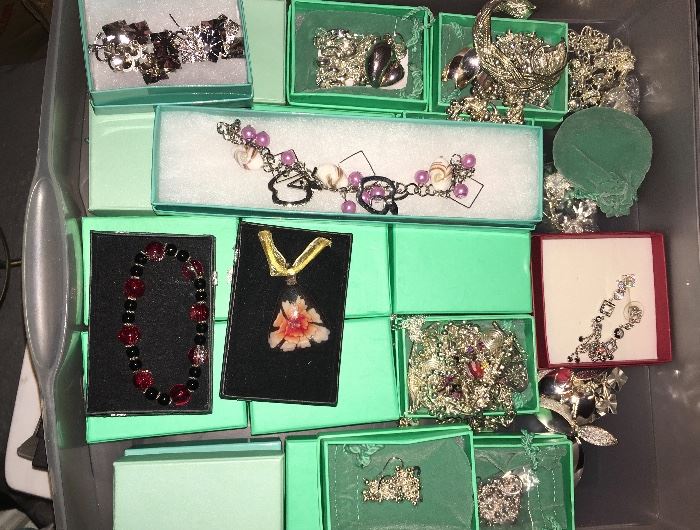 Many boxed pieces of jewelry, perfect for Holiday gifts 