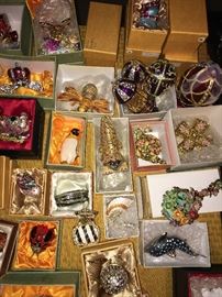 Enamel & jeweled trinket boxes 