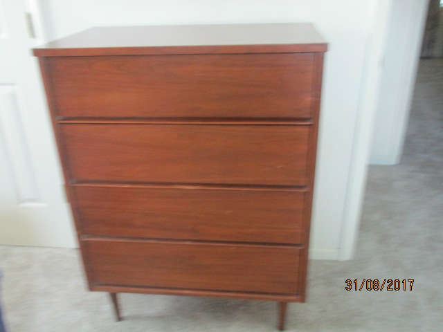 Mid Century Chest of Drawers (Montgomery Ward)