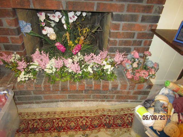Wedding table floral centerpieces 