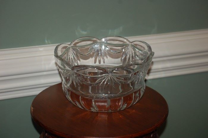 Lead crystal bowl
