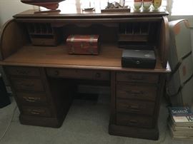 Jasper (Indiana) roll top desk