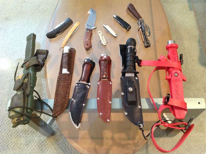 Assorted Knives (hunting, scuba and pocket knives)