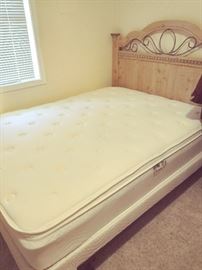 Queen Bed Set - Complete - 4 pc. (Mattress-Bed-Dressers) see adjacent pics