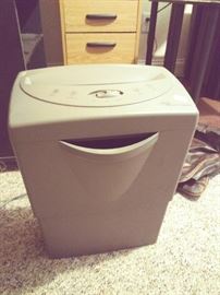 PAPER SHREDDER