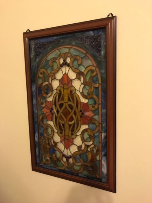 Fabulous stained glass window, approx 2 1/2' x 3'
