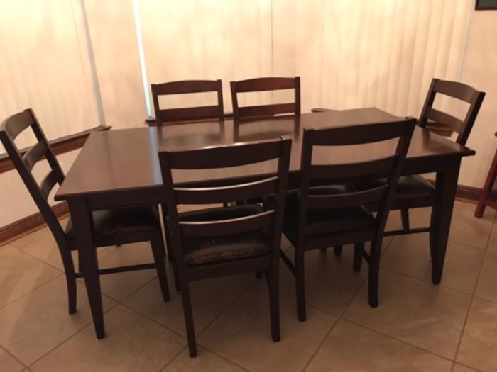 Kitchen table & chairs for 6 