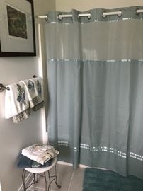 Shower curtain & towels. 