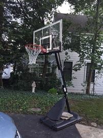  Basketball hoop $100.