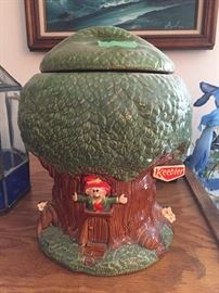 Keebler vintage cookie jar $90
