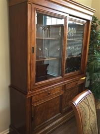 ETHAN ALLEN dining room set China cabinet same as previous picture