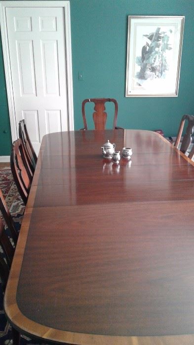 Beautiful banded Mahogany dining table